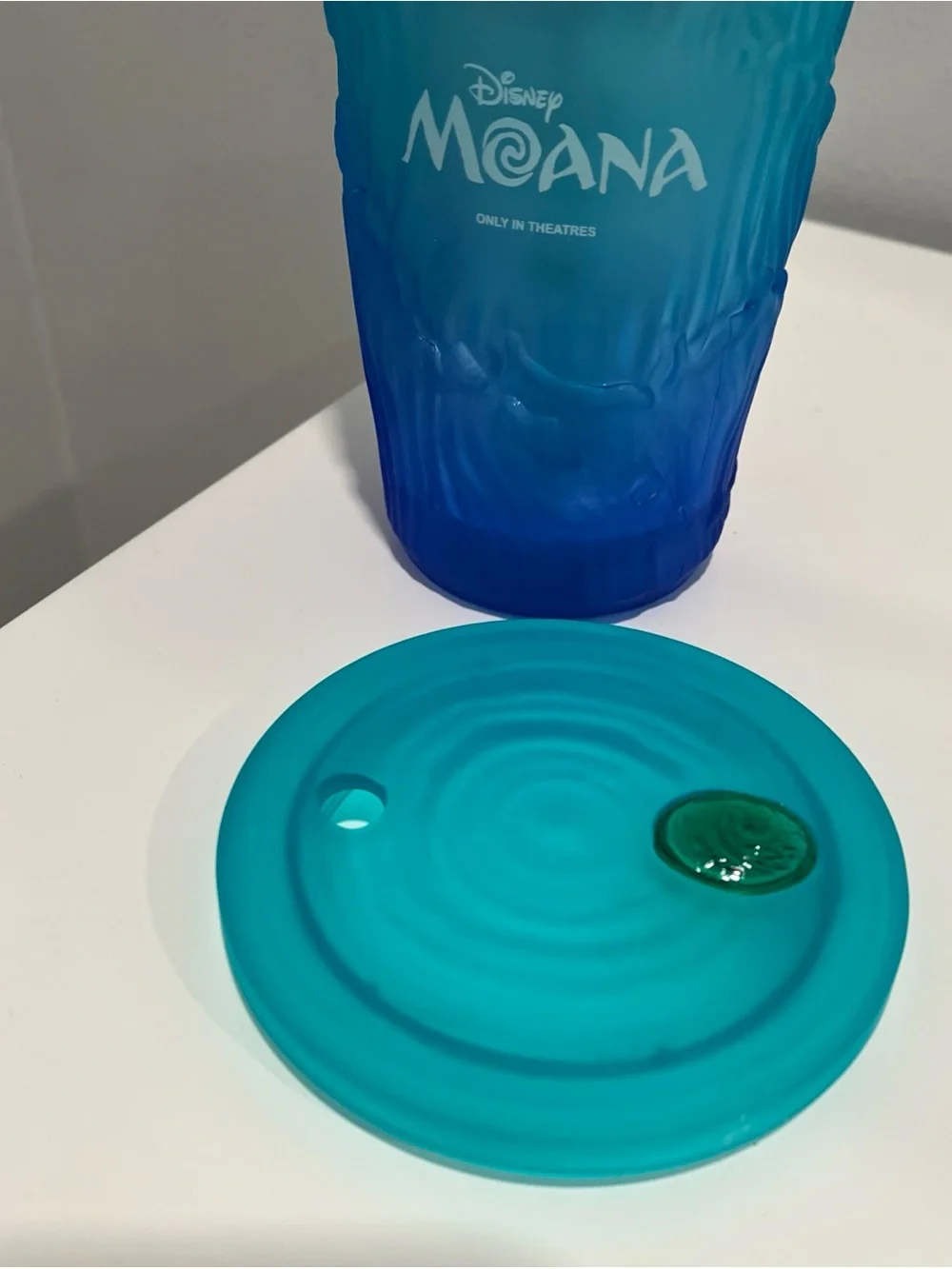 Disney vase blue